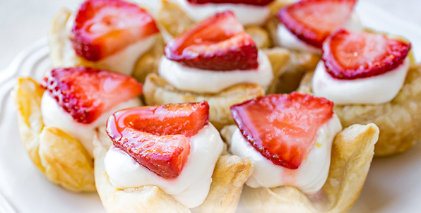 strawberrytartets.jpg strawberrytartets.jpg